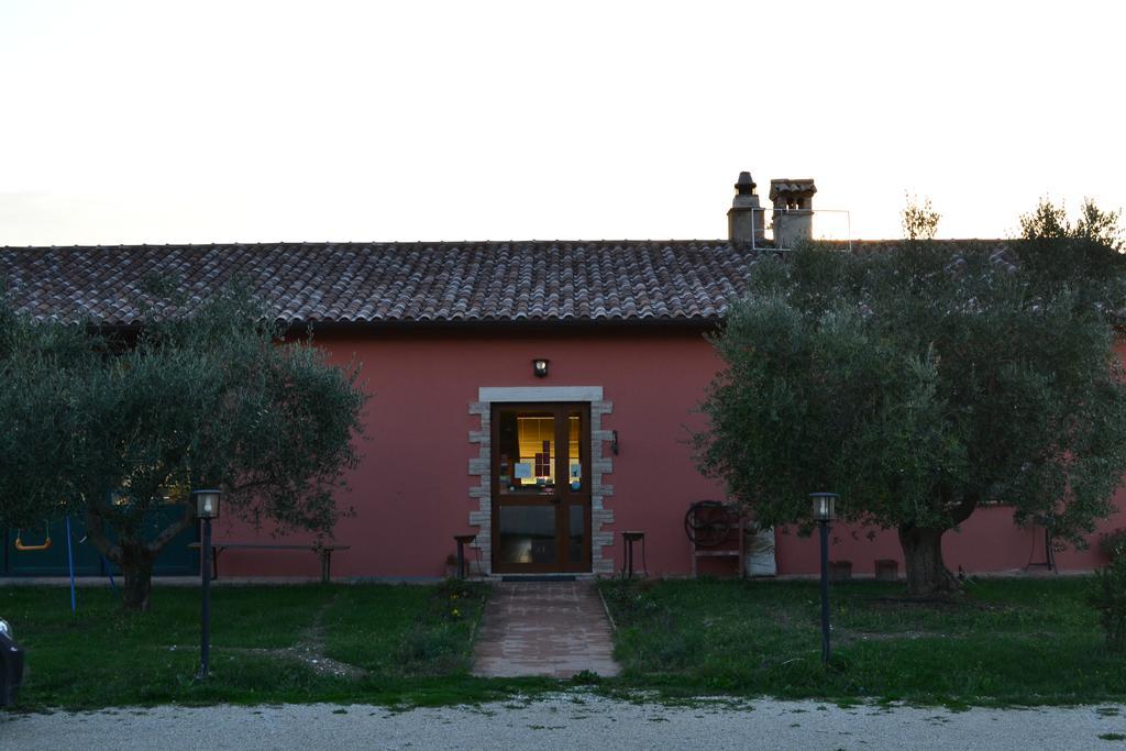 Hotel Agriturismo Il Merollo Todi Exterior foto